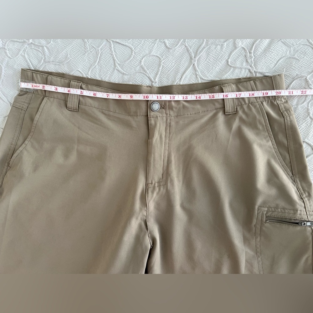men's zeroxposur Khaki Moisture Wicking Shorts Size 40 (0642) - Picture 12 of 12